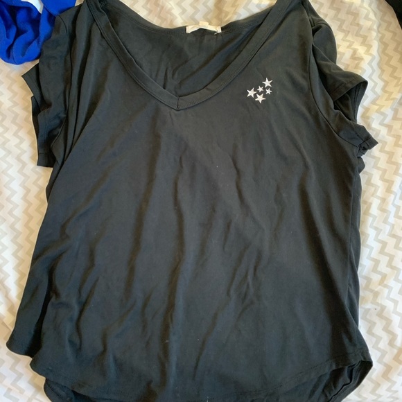 black shirt - Picture 1 of 3